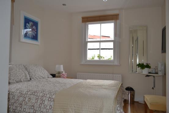 69Thegrove Bed & Breakfast ลอนดอน ภายนอก รูปภาพ